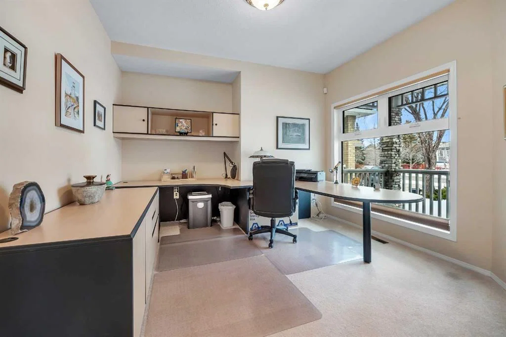 199 Rocky Ridge Drive NW, Calgary — photo 5 of 50