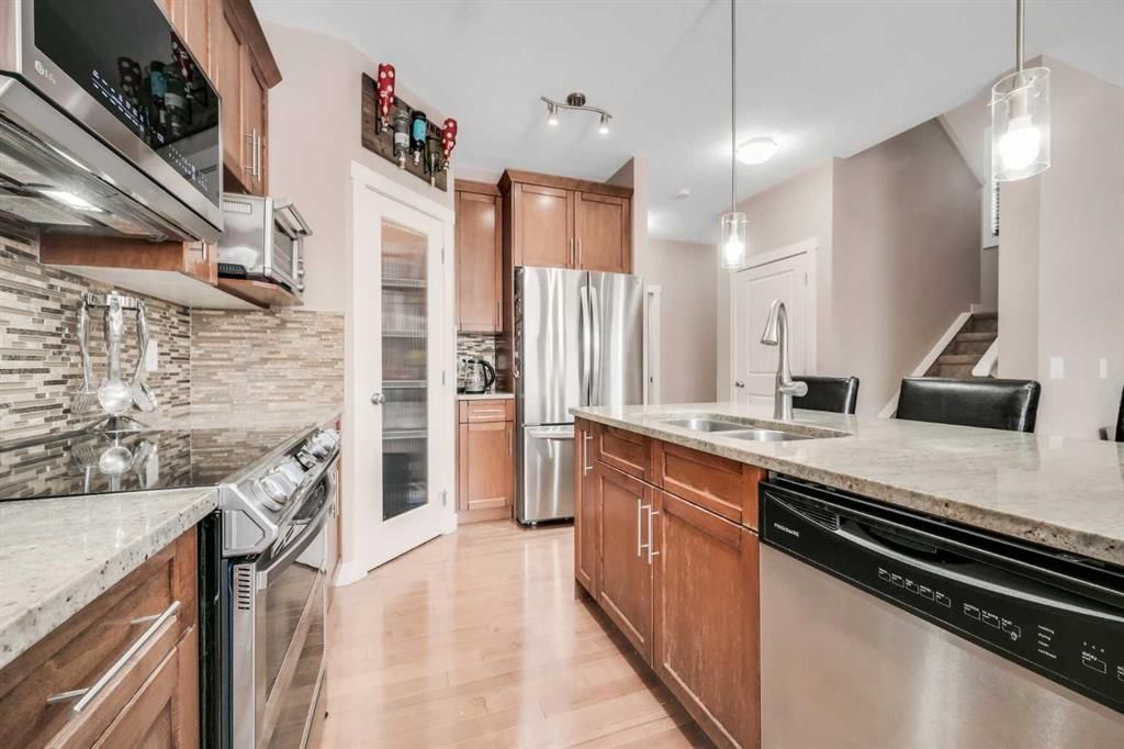 234 Covebrook Court NE, Calgary — photo 4 of 40