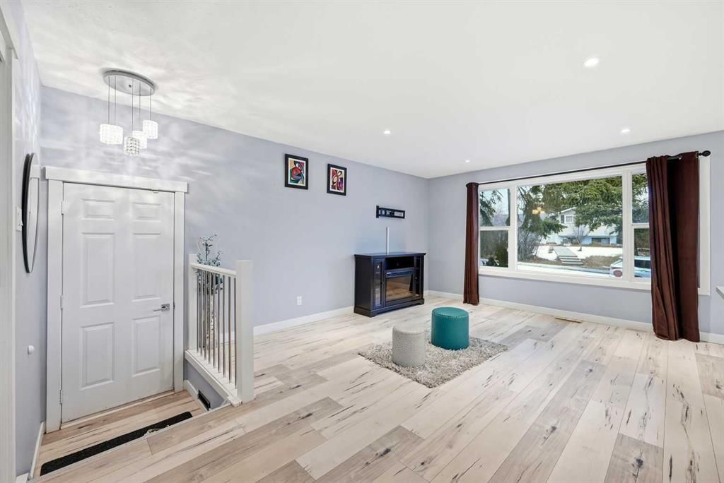 440 Foritana Road SE, Calgary — photo 3 of 47