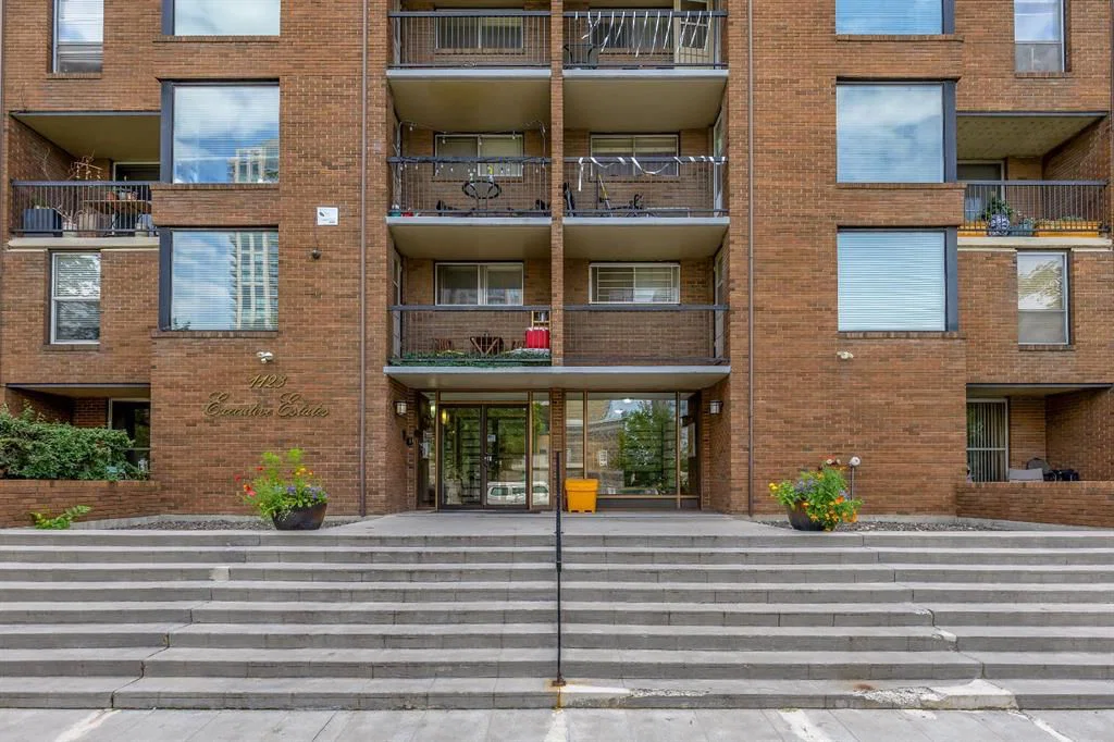 106, 1123 13 Avenue SW, Calgary — photo 3 of 40