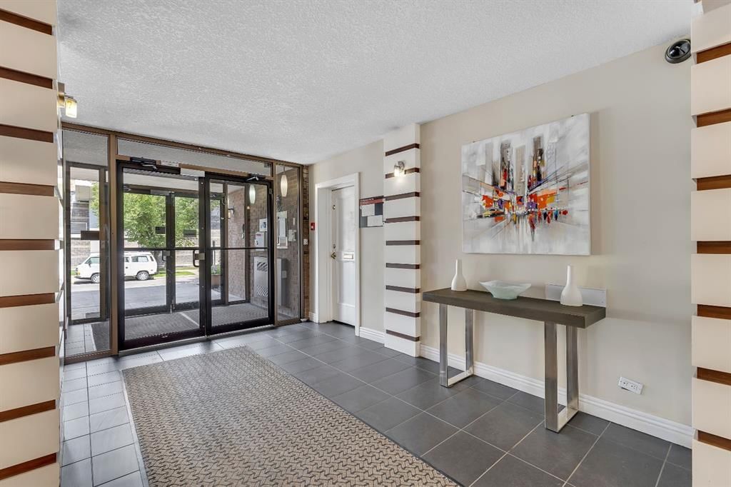 106, 1123 13 Avenue SW, Calgary — photo 5 of 40