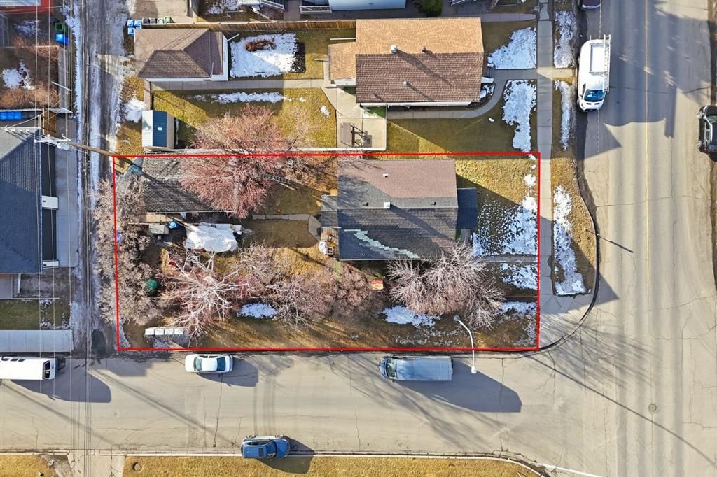139 20 Avenue NE, Calgary — photo 2 of 9
