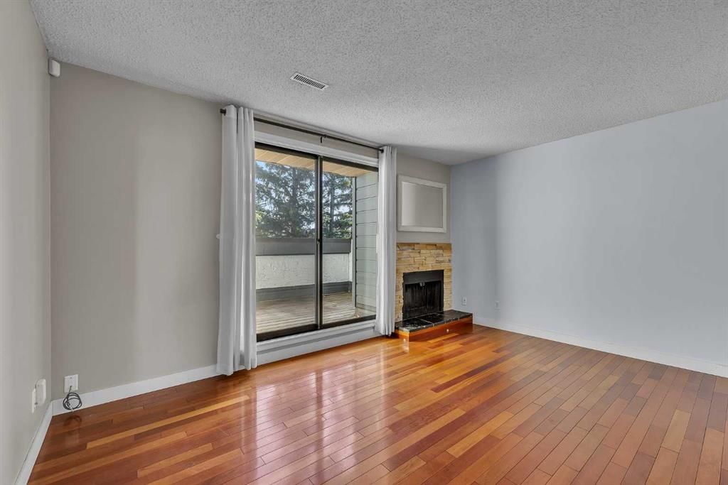 406, 2520 Palliser Drive SW, Calgary — photo 2 of 26