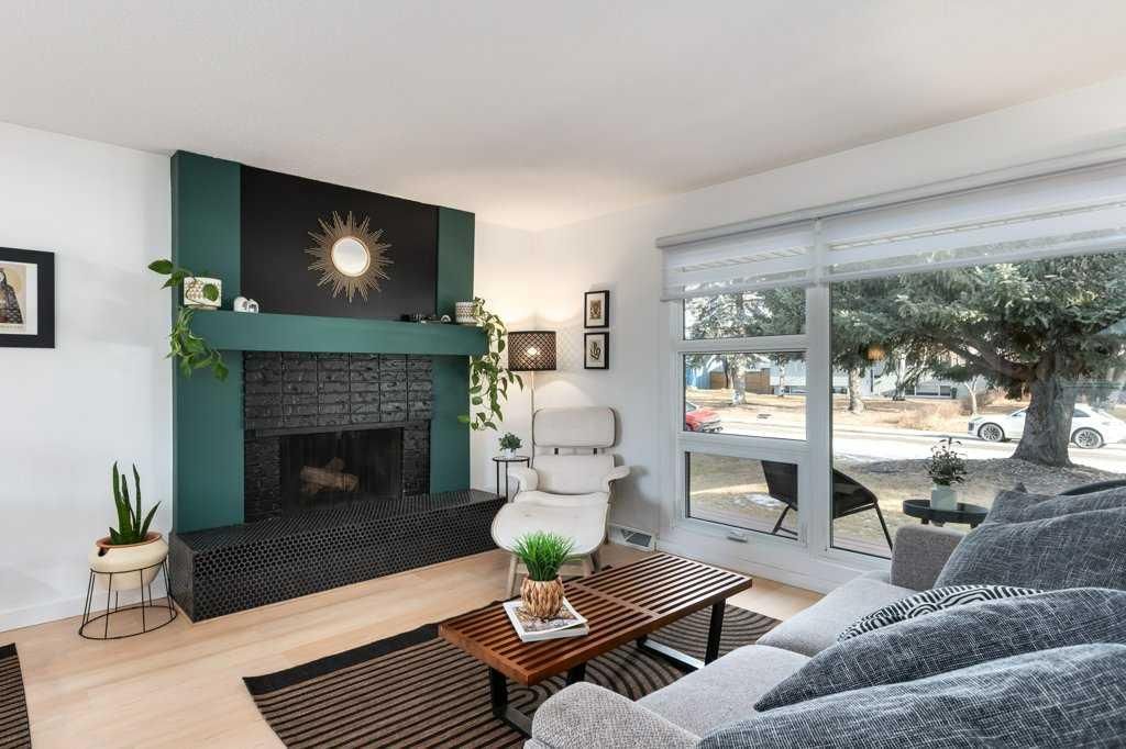 10219 Maplebrook Place SE, Calgary — photo 5 of 44