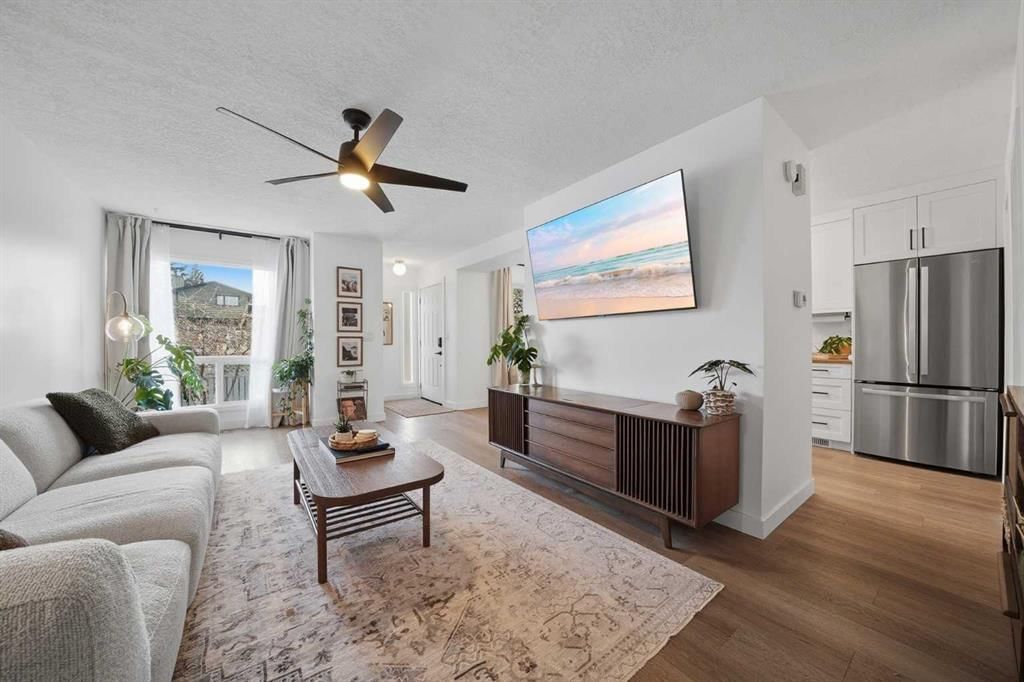 104, 15403 Deer Run Drive SE, Calgary — main listing photo