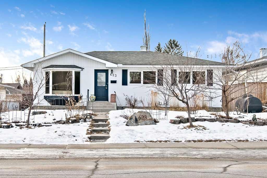 623 75 Avenue SW, Calgary — main listing photo