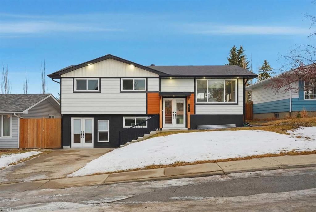 711 101 Avenue SW, Calgary — main listing photo