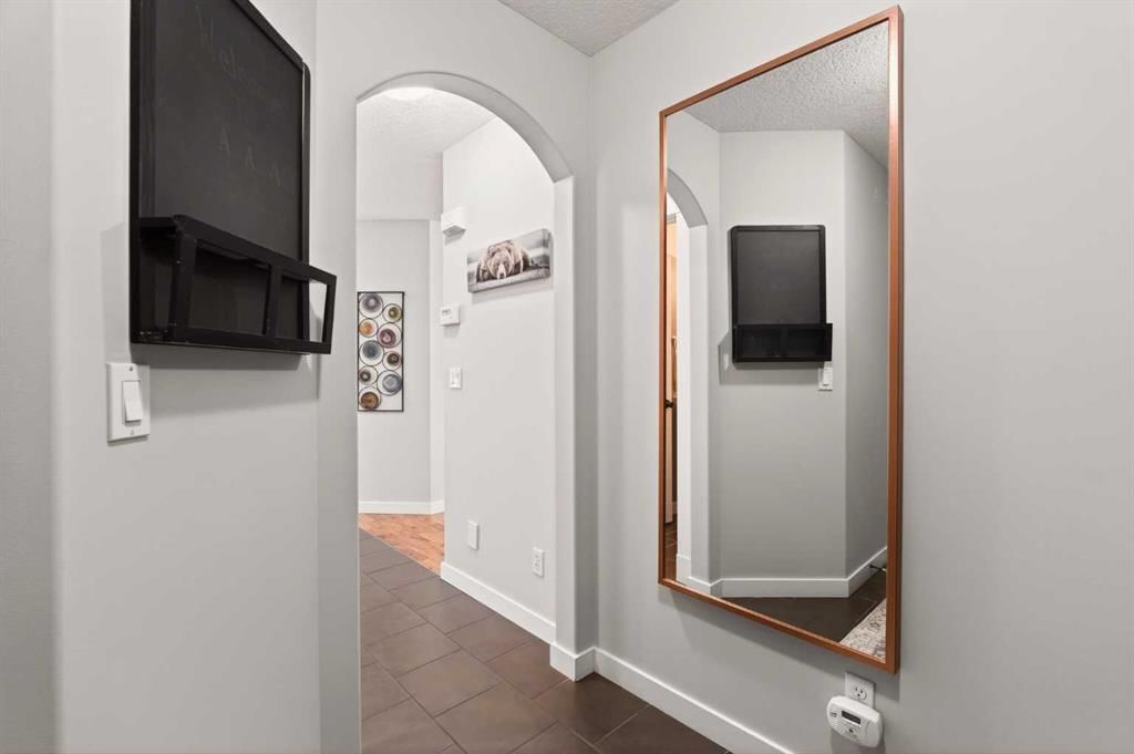 4 Cougarstone Square SW, Calgary — photo 4 of 50