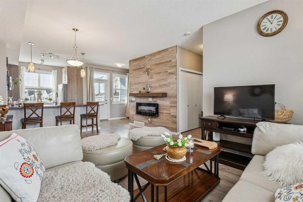 61 Nolancrest Gate NW, Calgary — photo 3 of 27