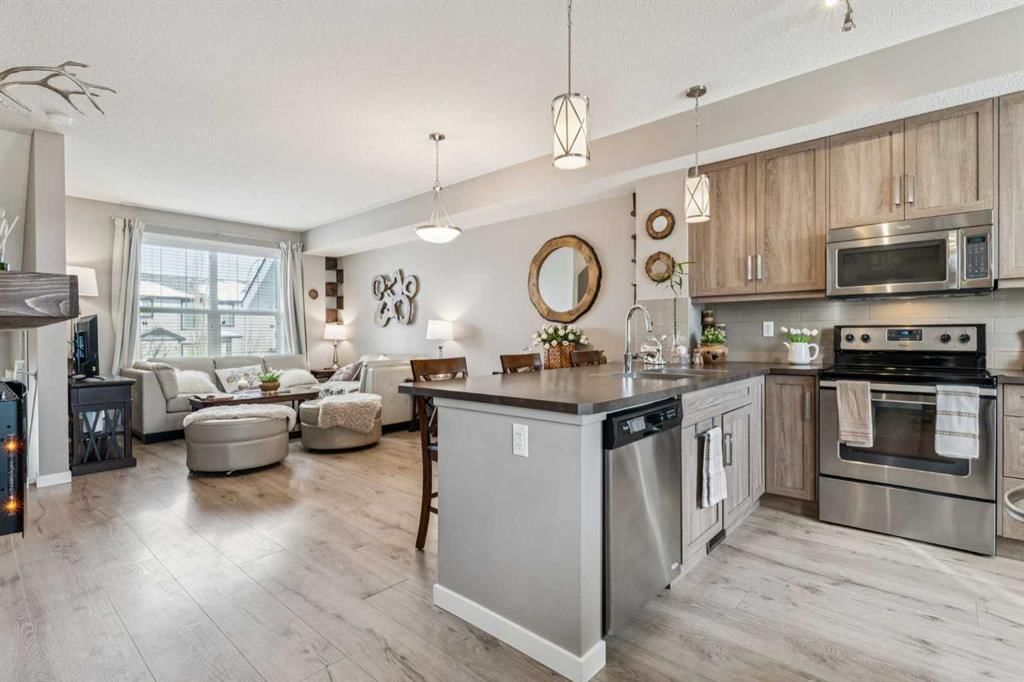 61 Nolancrest Gate NW, Calgary — photo 4 of 27