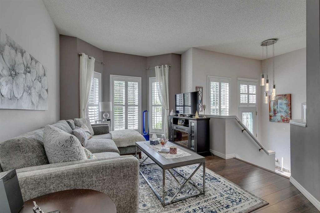 271 Tuscany Valley Drive NW, Calgary — photo 3 of 42