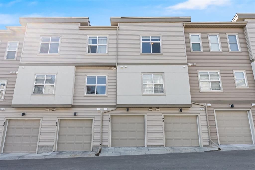 91 Spring Creek Common SW, Calgary — photo 2 of 44