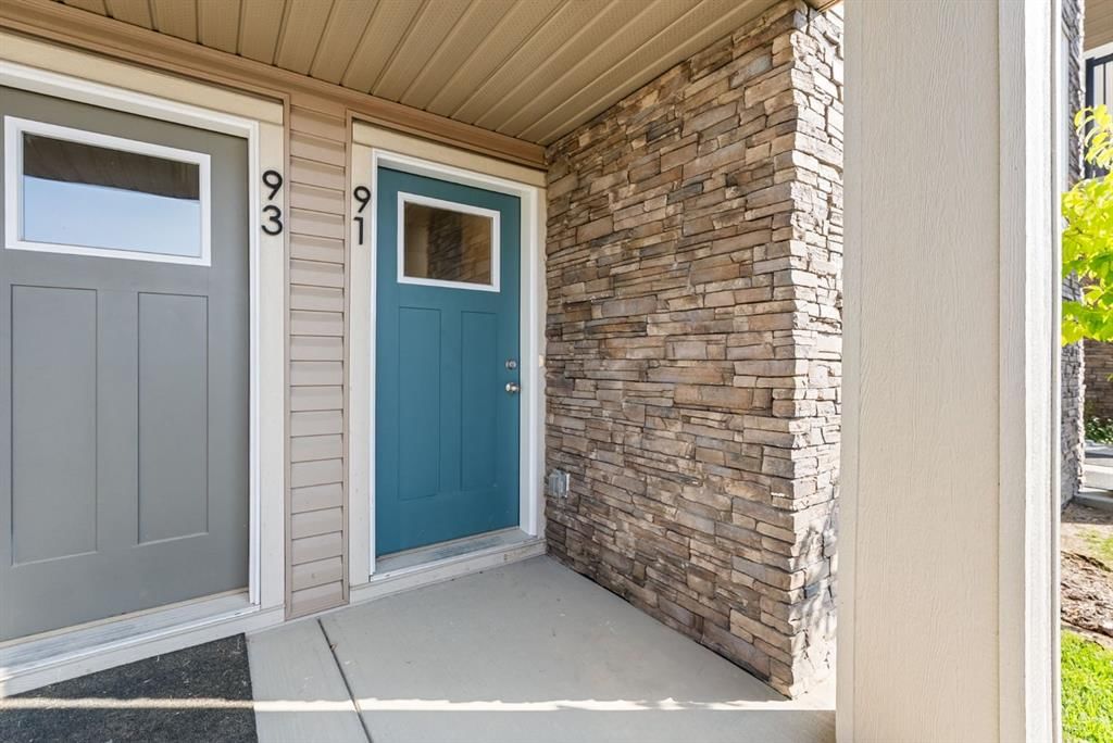 91 Spring Creek Common SW, Calgary — photo 3 of 44