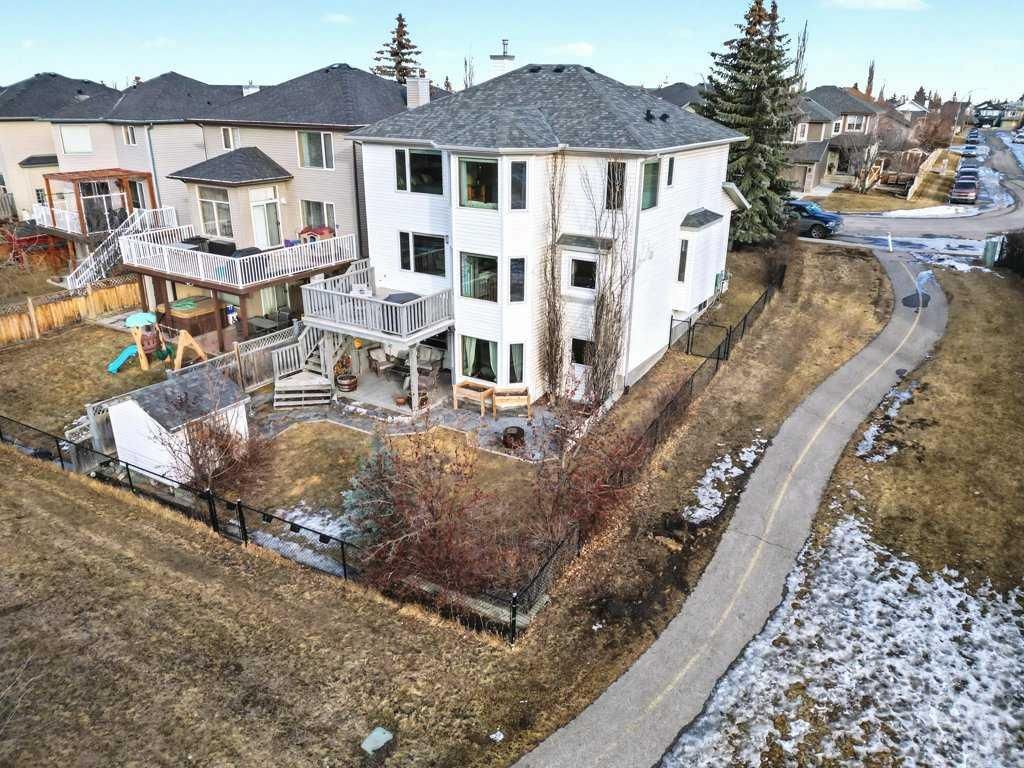 105 Citadel Crest Park NW, Calgary — photo 2 of 49
