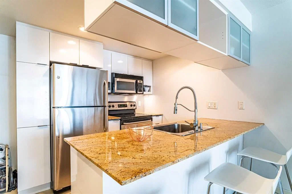 1301, 1110 11 Street SW, Calgary — main listing photo
