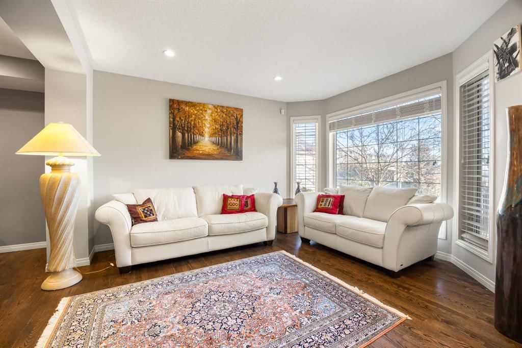 34 Edgeridge Mews NW, Calgary — photo 3 of 46