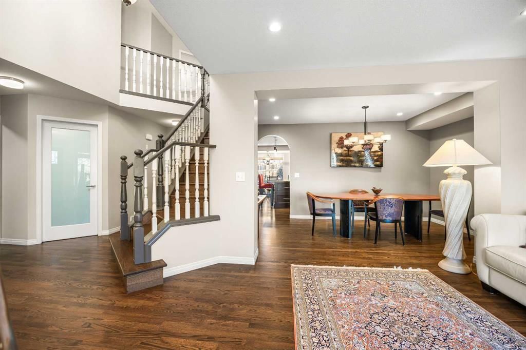 34 Edgeridge Mews NW, Calgary — photo 5 of 46
