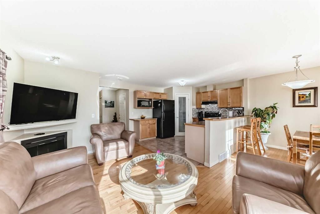 116 Hidden Creek Rise NW, Calgary — photo 4 of 30