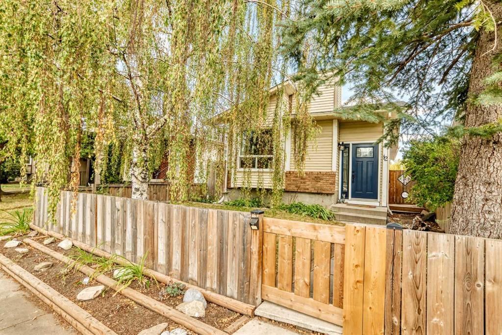 12 Taraglen Road NE, Calgary — main listing photo