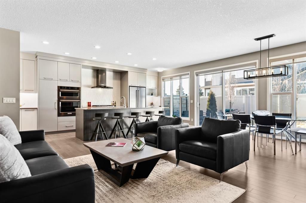 291 West Grove Point SW, Calgary — photo 5 of 40