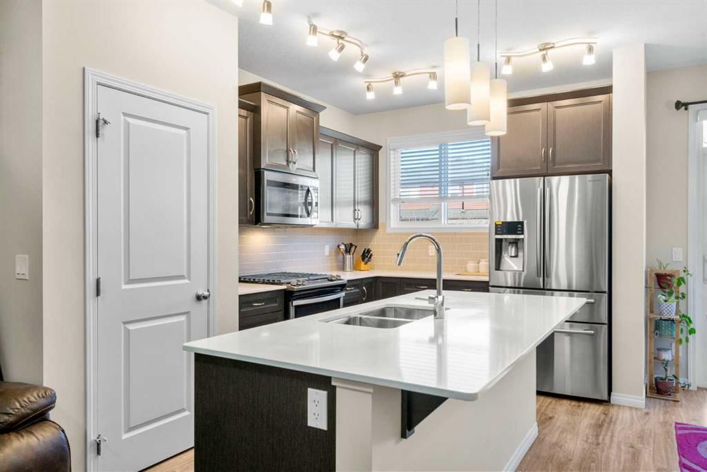 50 Legacy Glen Common SE, Calgary — photo 3 of 45