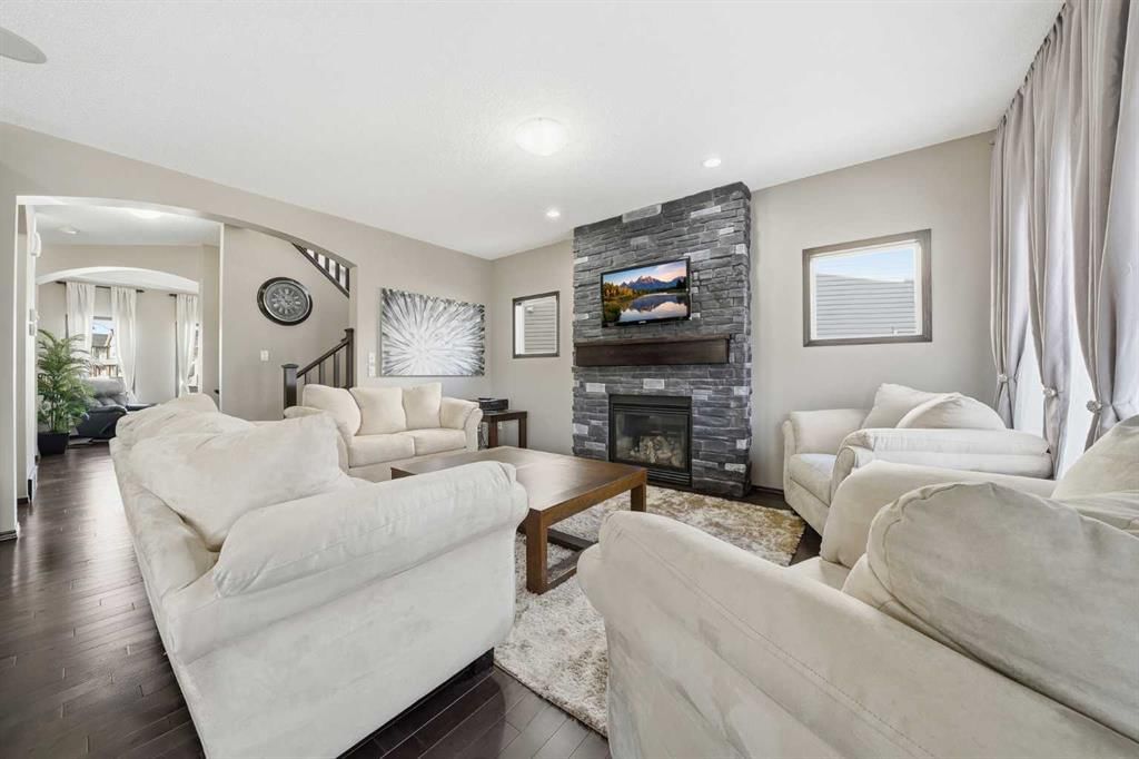 65 Elgin Meadows Circle SE, Calgary — photo 3 of 41