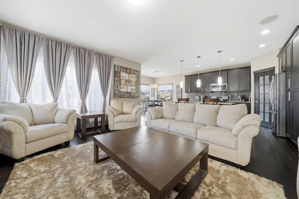 65 Elgin Meadows Circle SE, Calgary — photo 5 of 41