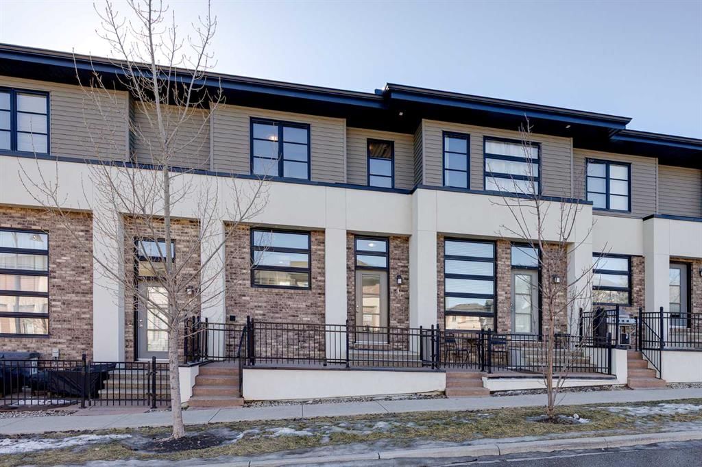 47 Aspen Hills Green SW, Calgary — main listing photo
