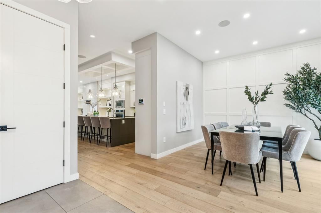 2918 6 Avenue NW, Calgary — photo 4 of 50