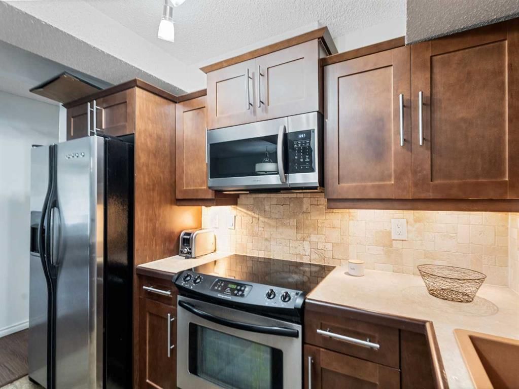 101, 1107 15 Avenue SW, Calgary — main listing photo