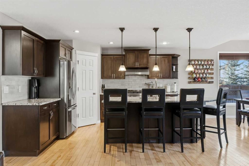 307 Valley Crest Court NW, Calgary — photo 4 of 50