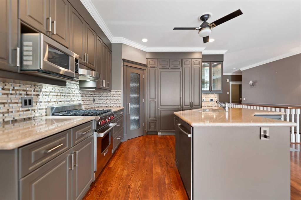322 Signature Court SW, Calgary — photo 4 of 31