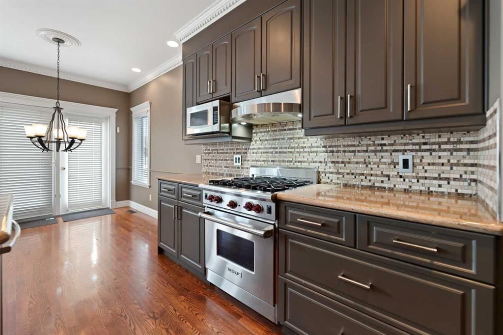 322 Signature Court SW, Calgary — photo 5 of 31