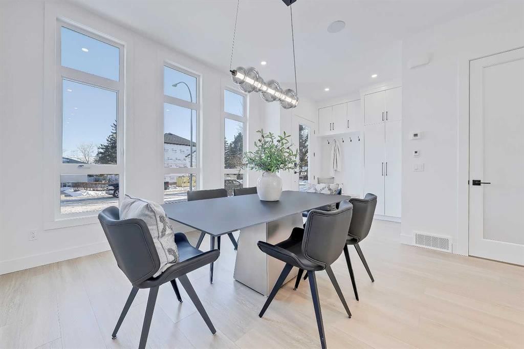 4605 80 Street NW, Calgary — photo 4 of 50