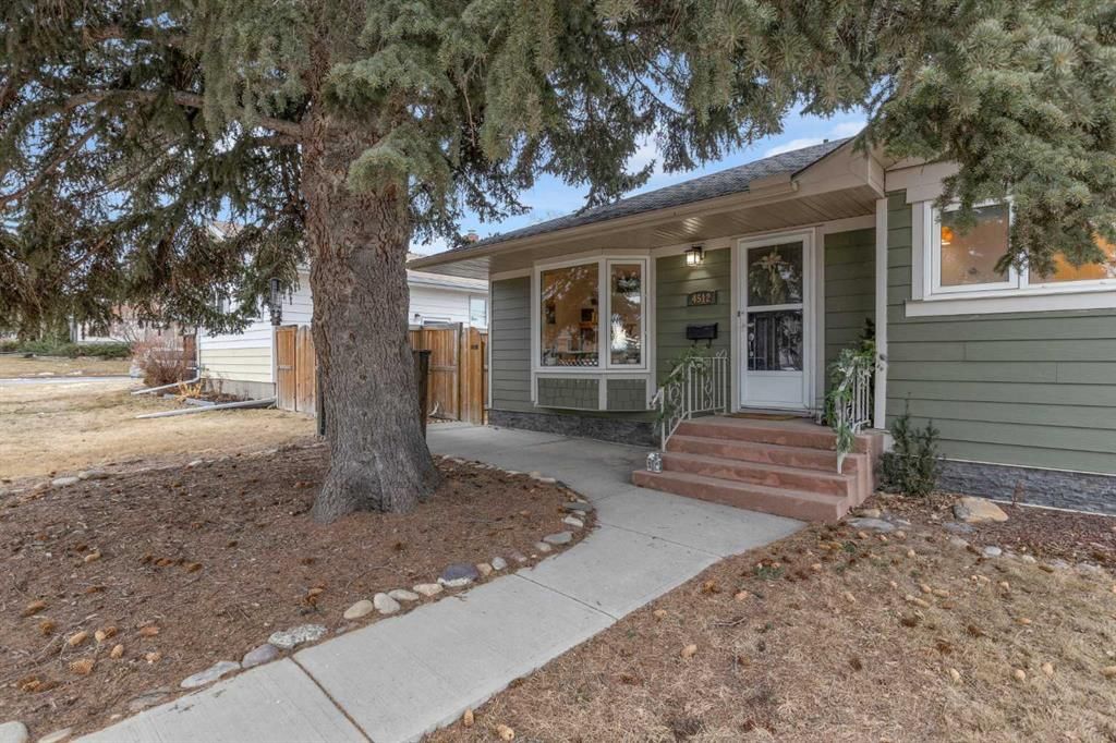 4512 41 Avenue SW, Calgary — photo 3 of 41