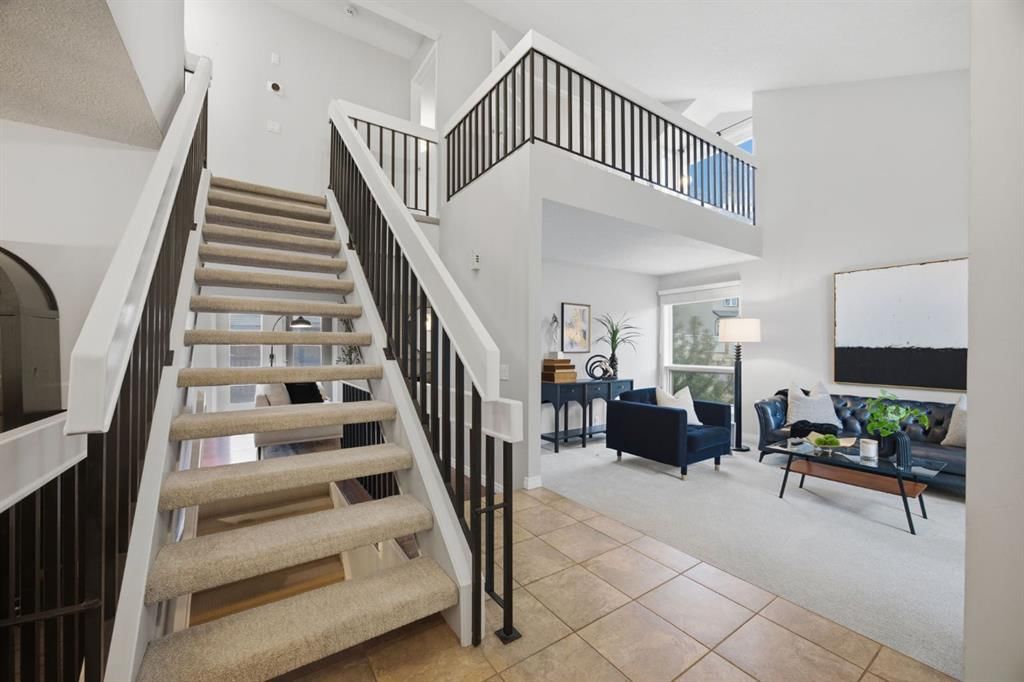 3 Stranraer Place SW, Calgary — photo 2 of 50
