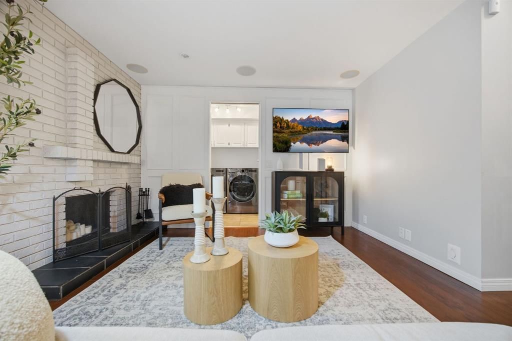 3 Stranraer Place SW, Calgary — photo 5 of 50