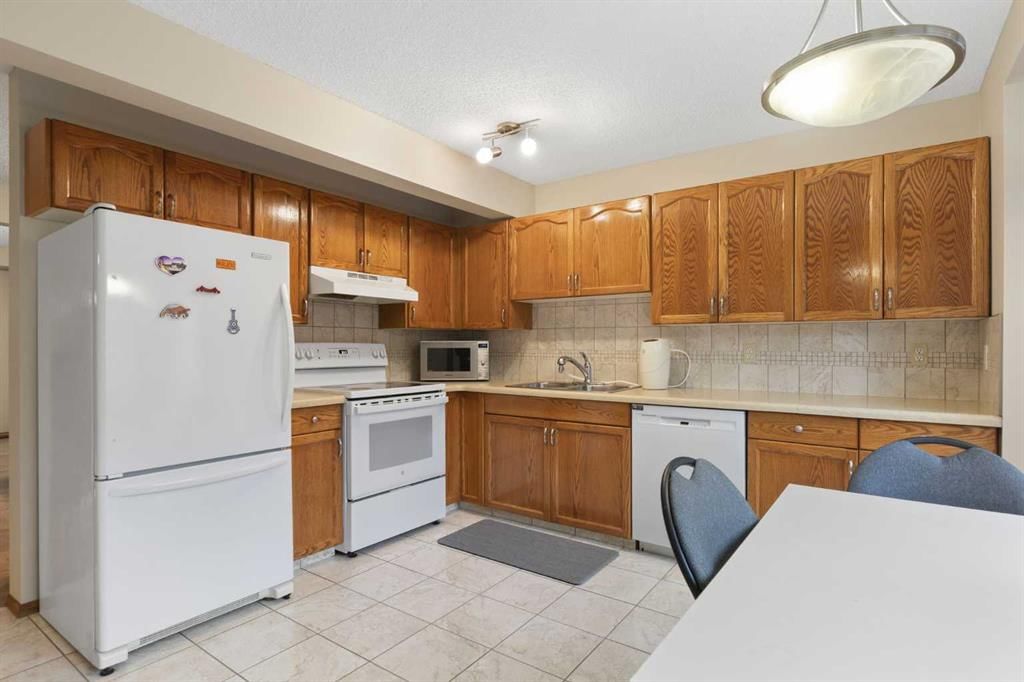 66 Patina Point SW, Calgary — photo 4 of 43