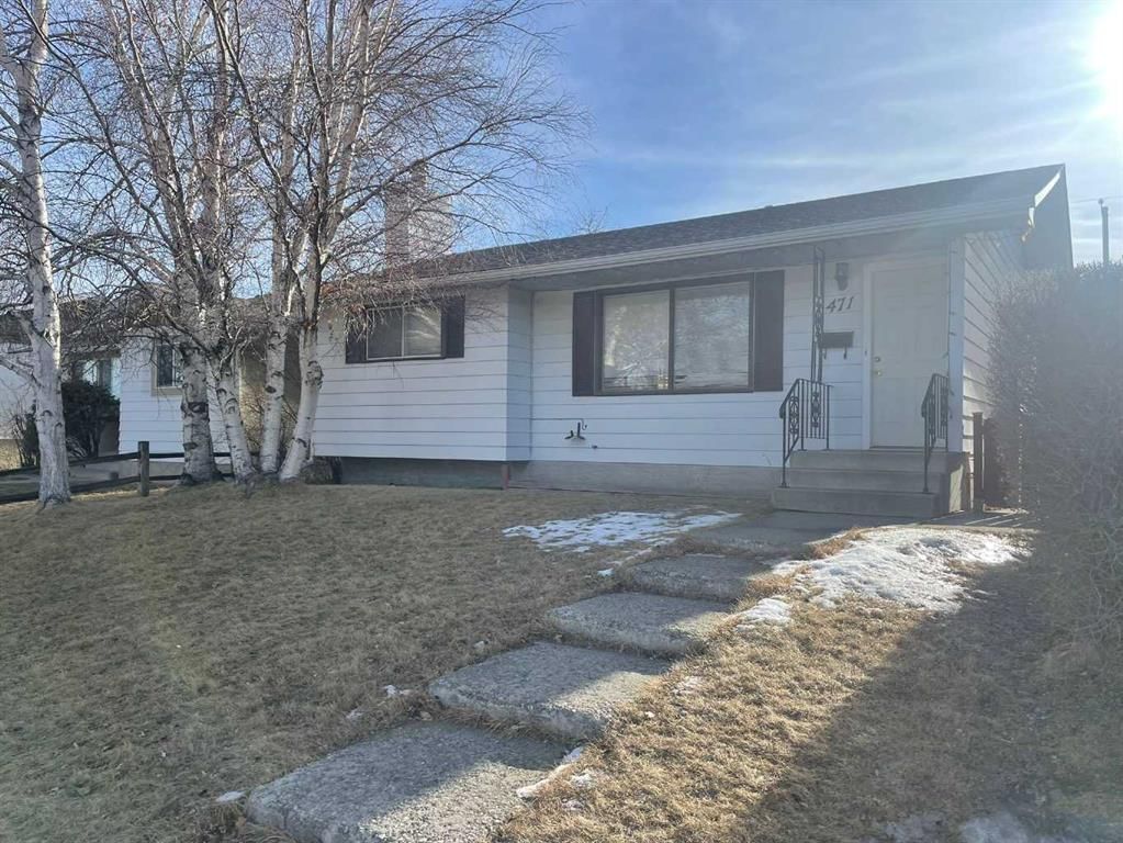 471 78 Avenue NE, Calgary — main listing photo