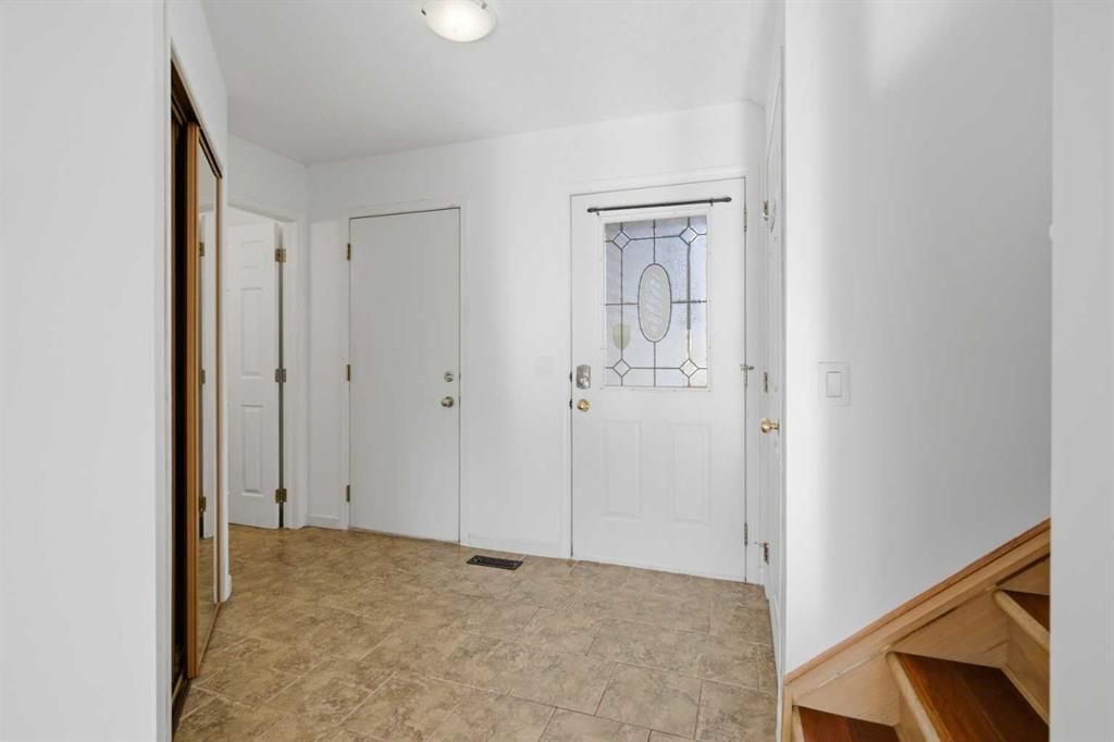 1721 Douglas Glen Grove SE, Calgary — photo 3 of 49