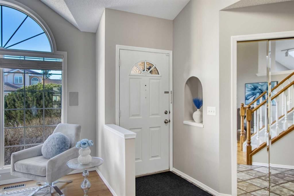134 Hamptons Heath NW, Calgary — photo 3 of 37