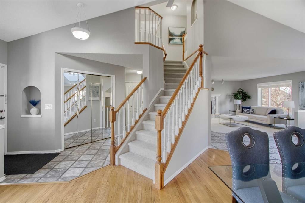 134 Hamptons Heath NW, Calgary — photo 5 of 37