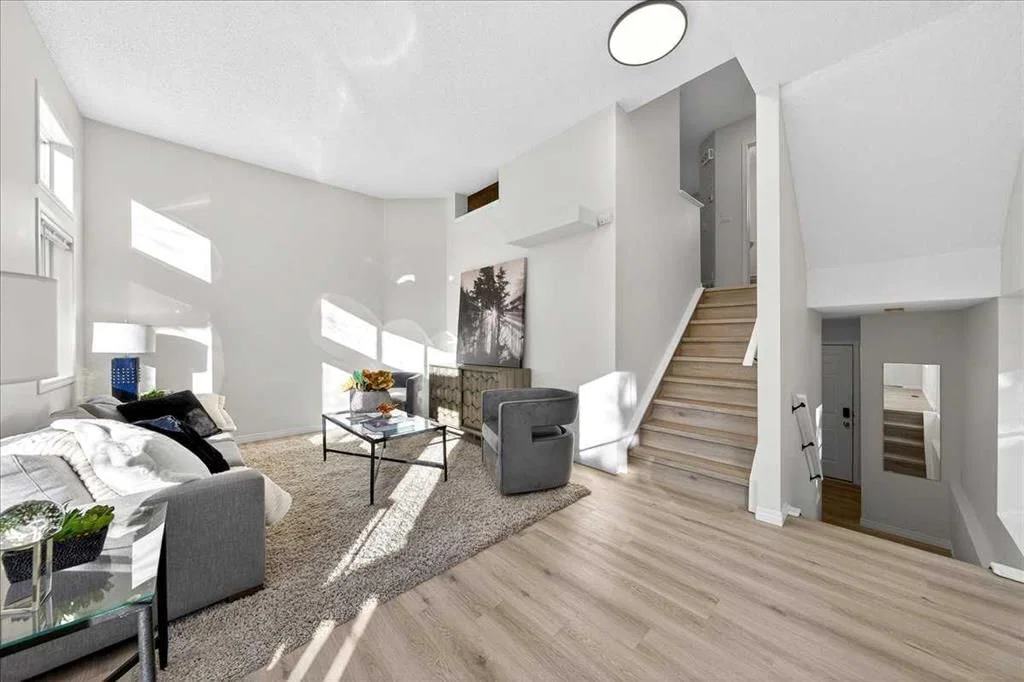 11 Copperfield Court SE, Calgary — photo 5 of 48