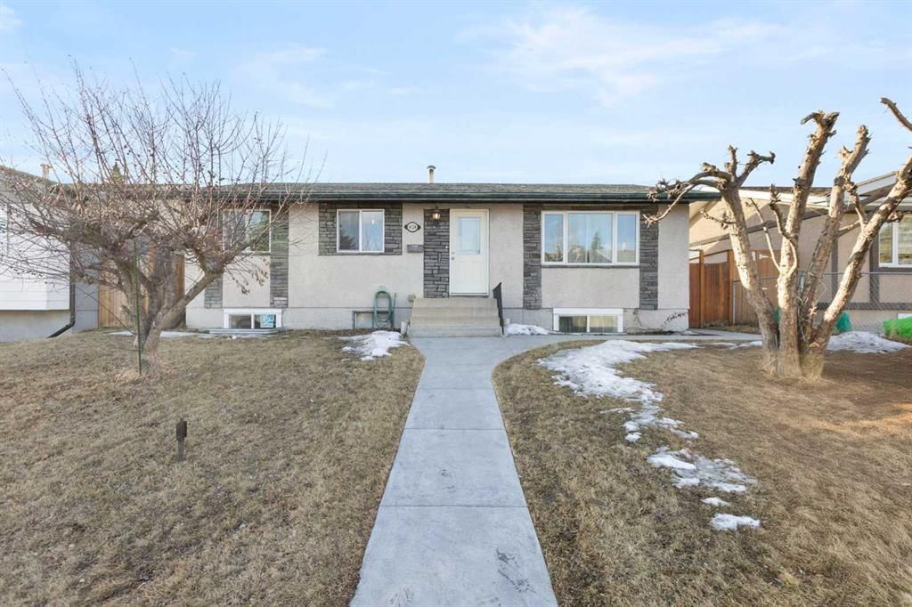 6124 Maddock Drive NE, Calgary — main listing photo