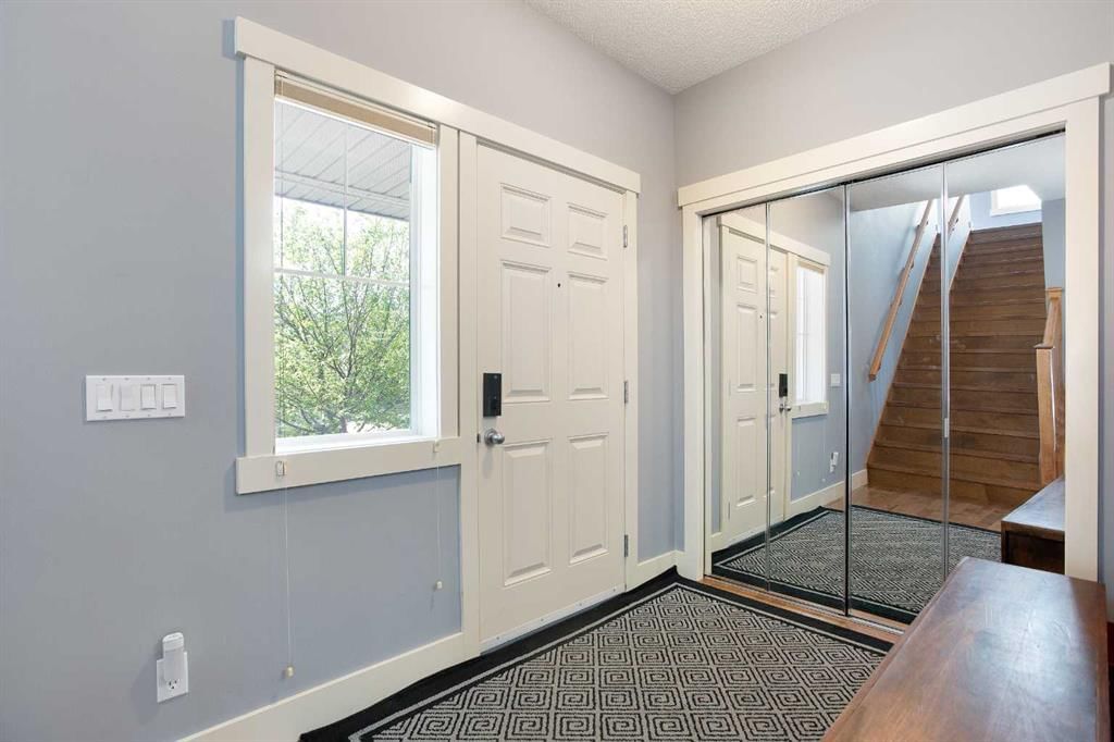 62 Panamount Road NW, Calgary — photo 2 of 35