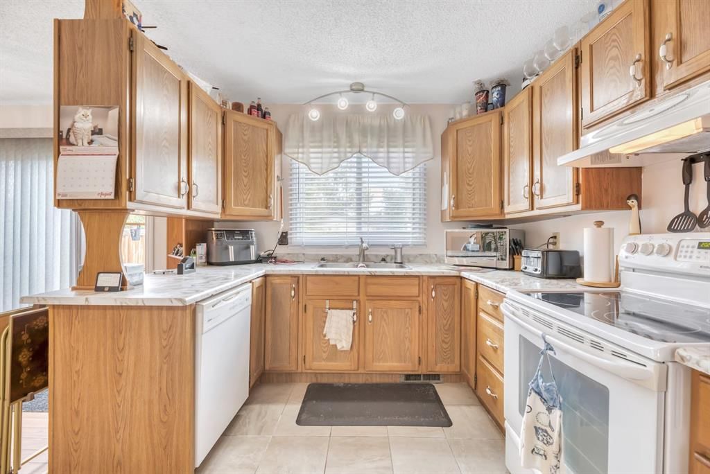 5 Falsby Place NE, Calgary — photo 3 of 43