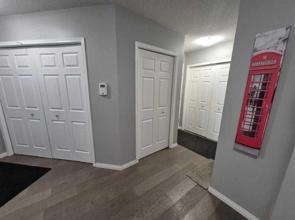 422 BridleCreek Green SW, Calgary — photo 2 of 29