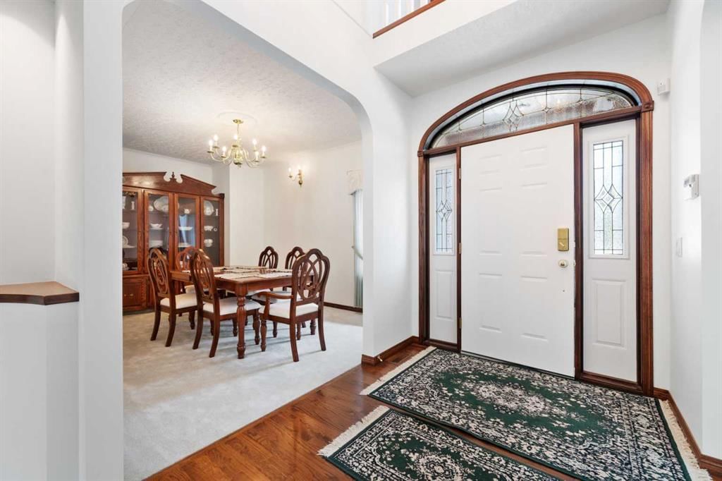 1600 Evergreen Hill SW, Calgary — photo 3 of 50