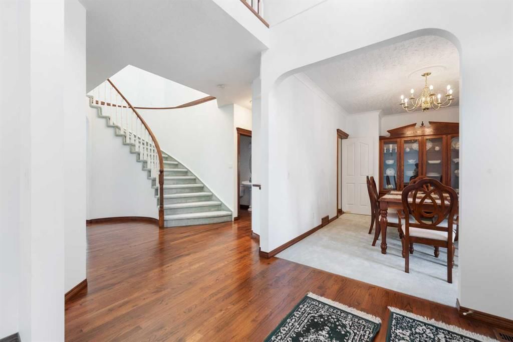 1600 Evergreen Hill SW, Calgary — photo 4 of 50