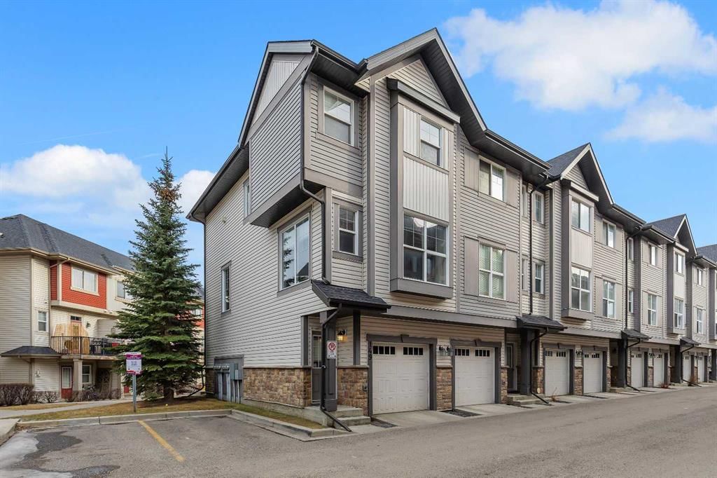 149 New Brighton Point SE, Calgary — main listing photo